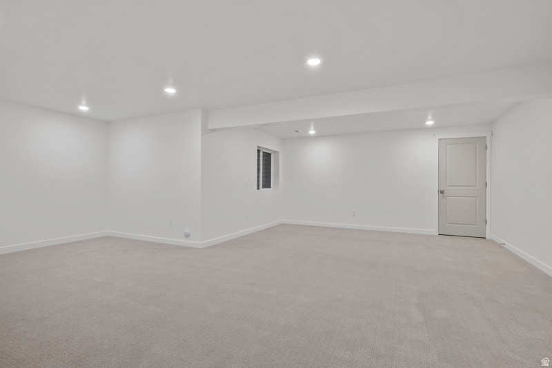 DAYBREAK - Residential Income