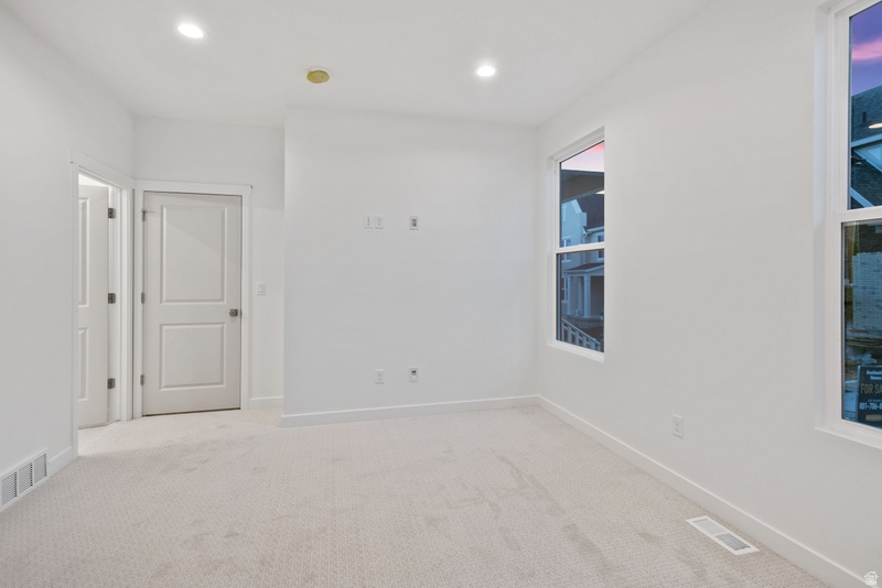 DAYBREAK - Residential Income