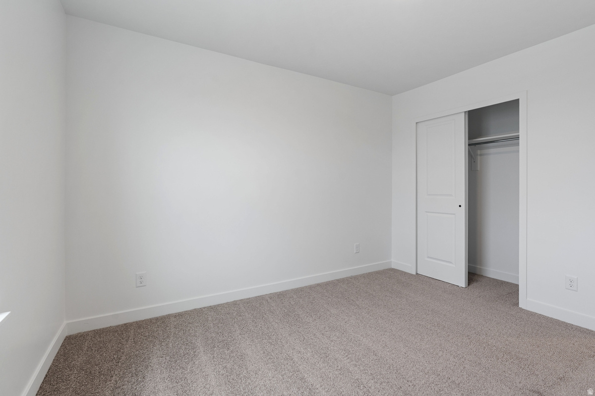 PONY EXPRESS ESTATES - Residential