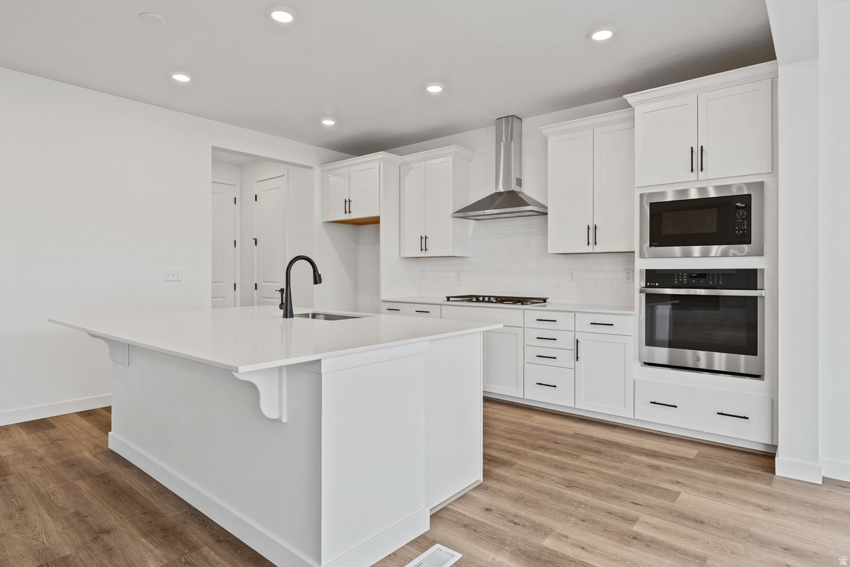 PONY EXPRESS ESTATES - Residential