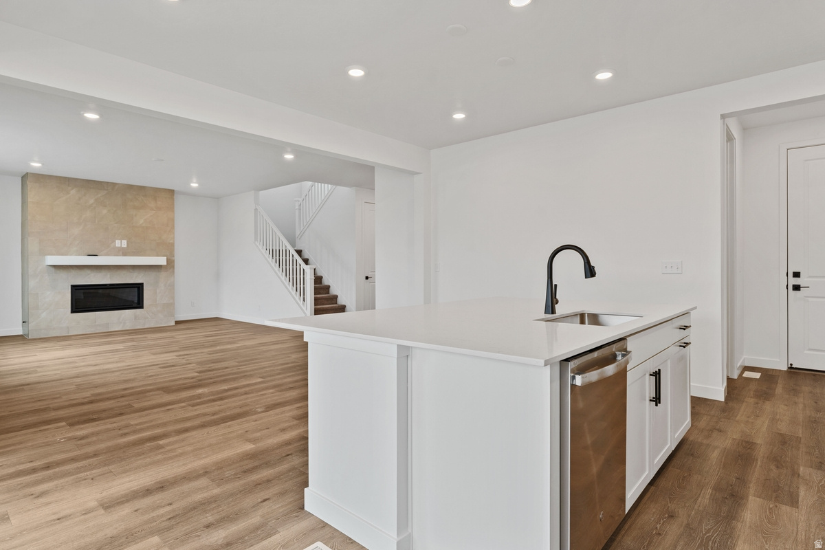 PONY EXPRESS ESTATES - Residential