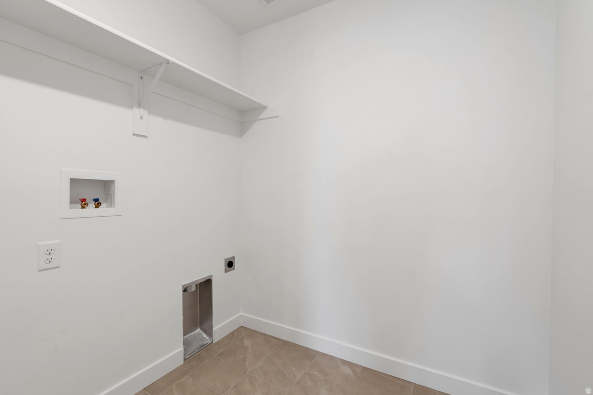 PONY EXPRESS ESTATES - Residential