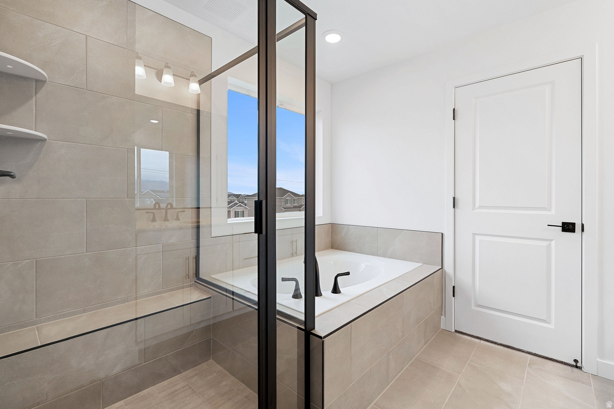 PONY EXPRESS ESTATES - Residential