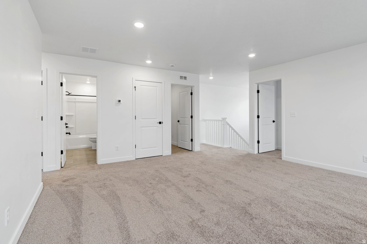 PONY EXPRESS ESTATES - Residential