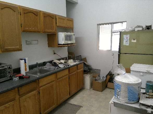 TATE - Commercial Sale