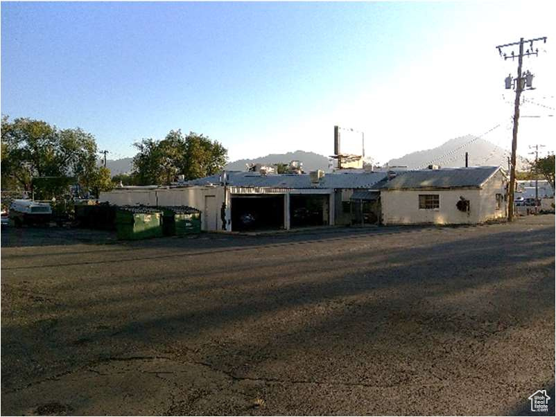 TATE - Commercial Sale