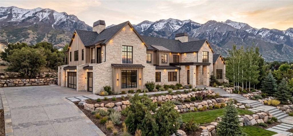 Photo of 1674 N ELK RIDGE LN, Alpine, UT 84004 (MLS # 2183462)