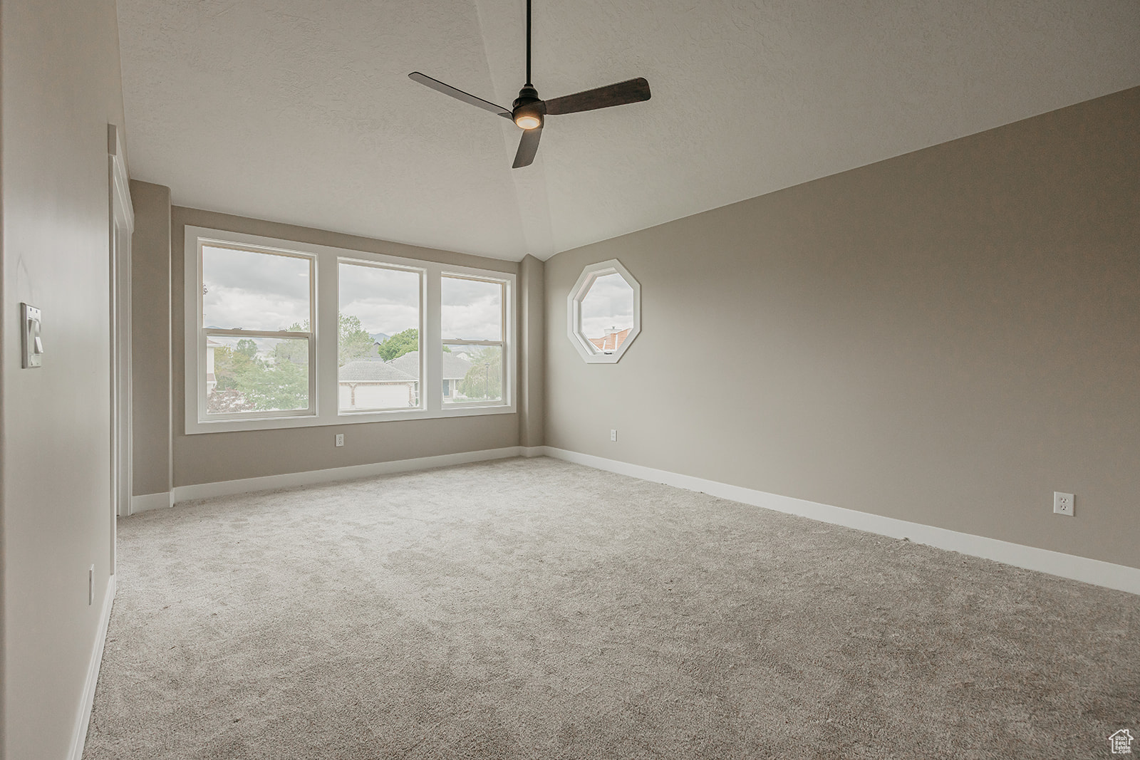 JORDAN MEADOW ESTATES - Residential