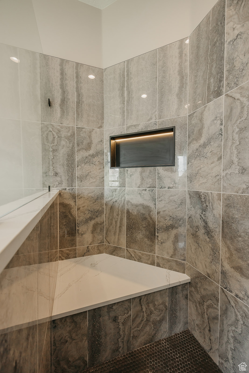 JORDAN MEADOW ESTATES - Residential