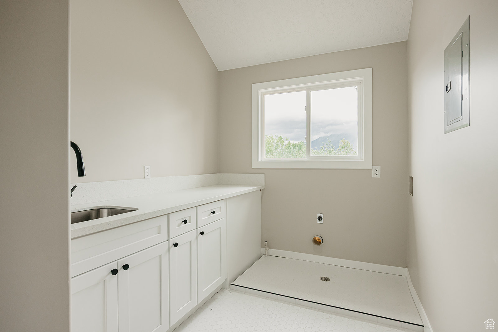 JORDAN MEADOW ESTATES - Residential