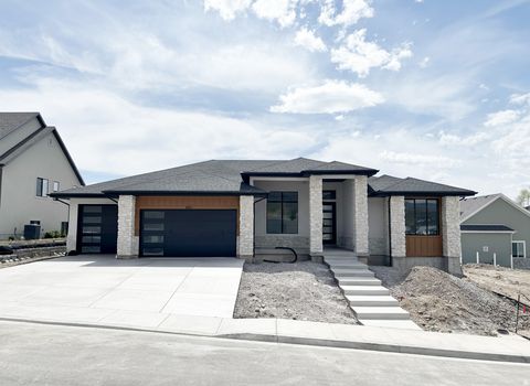 Tiny photo for 1082 E 110 S, Pleasant Grove, UT 84062 (MLS # 2131309)