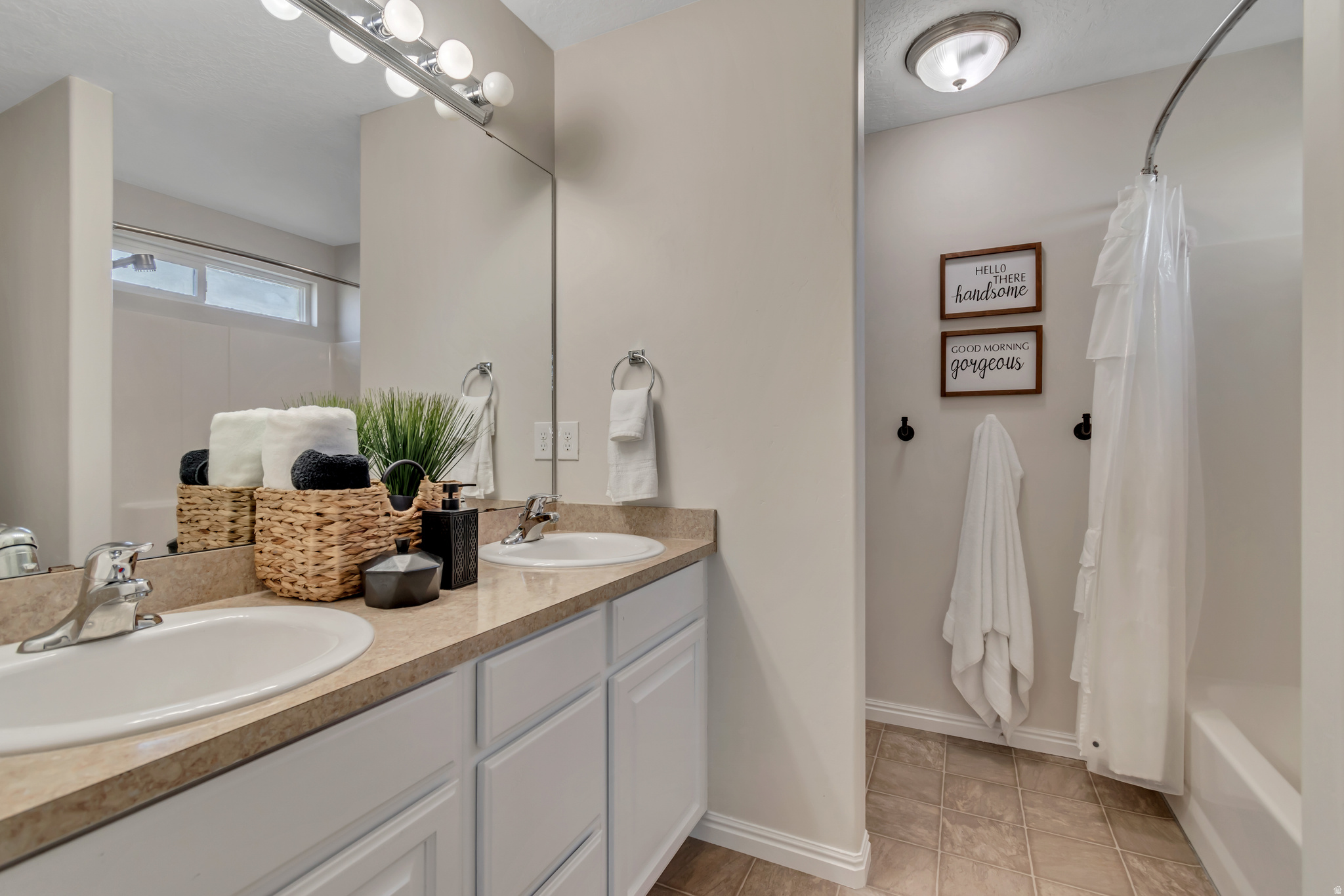 HIDDEN CANYON PHASE 1 - Residential