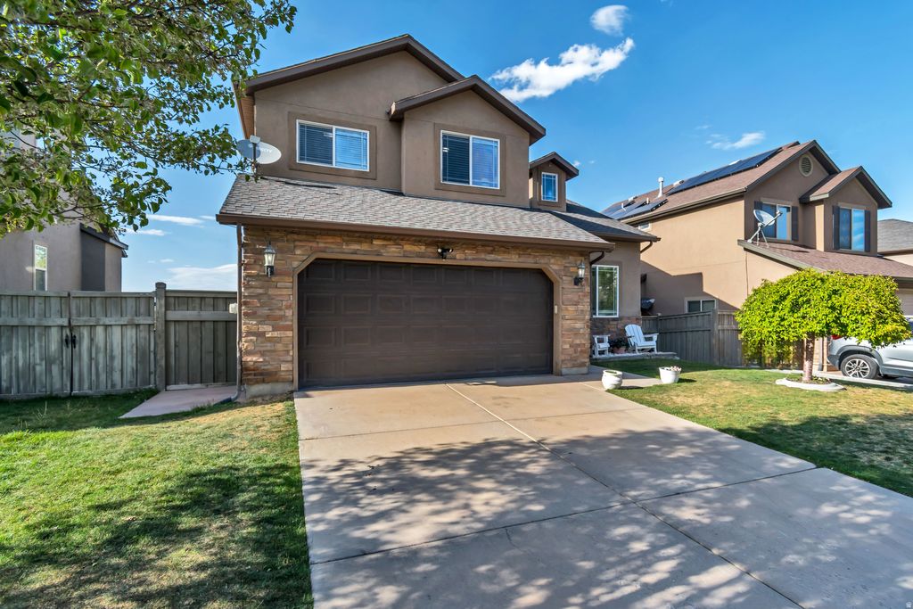 Photo of 2957 E LOOKOUT DR, Eagle Mountain, UT 84005 (MLS # 2152460)