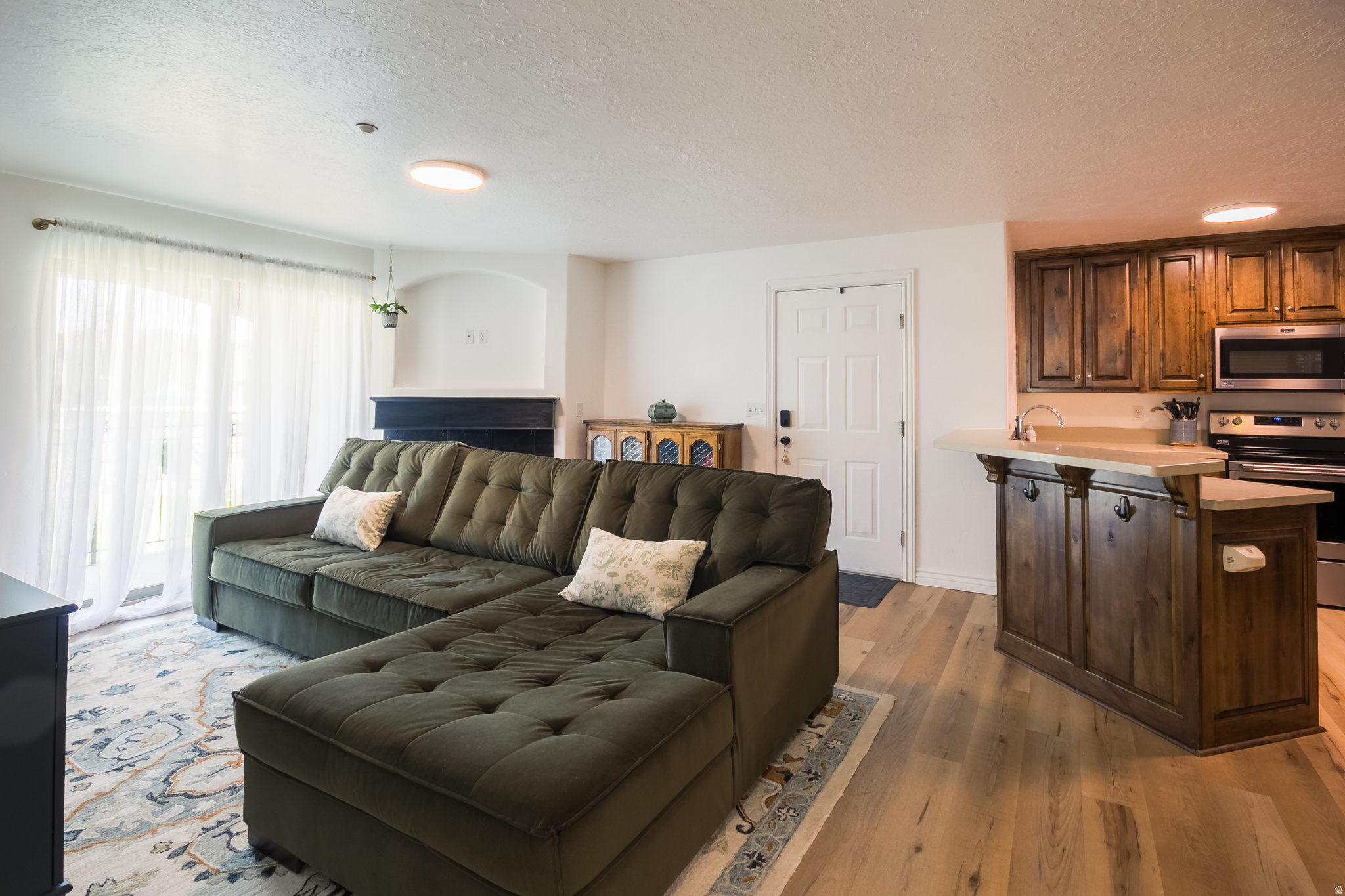 SILVER PINES CONDOMUNIUMS - Residential