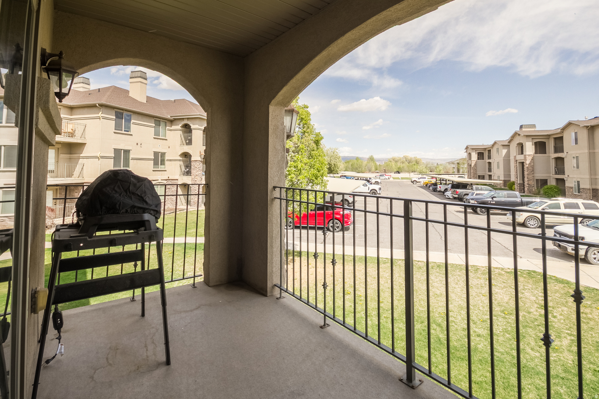 SILVER PINES CONDOMUNIUMS - Residential