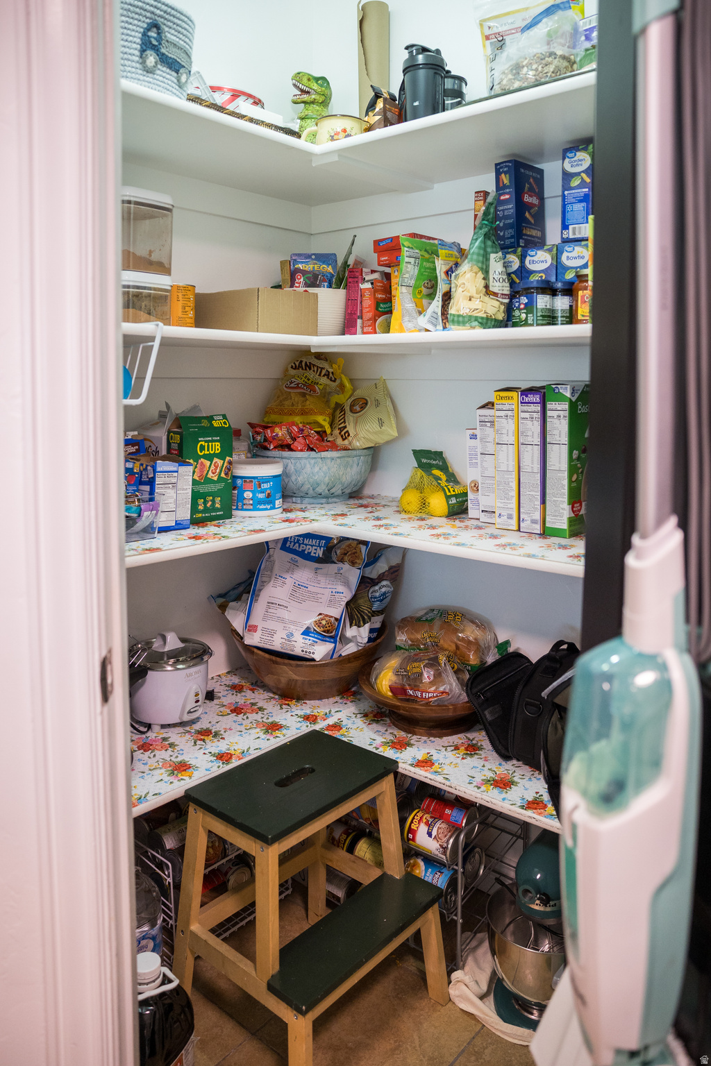 SILVER PINES CONDOMUNIUMS - Residential