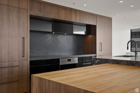 Photo of 48 W 300 S #2204-N, Salt Lake City, UT 84101 (MLS # 2071348) Photo of 48 W 300 S #2204-N, Salt Lake City, UT 84101 (MLS # 2071348)