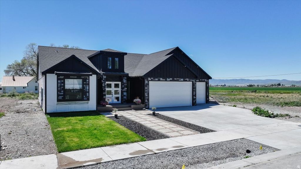 Photo of 34 E 1100 N, Preston, ID 83263 (MLS # 2158855)