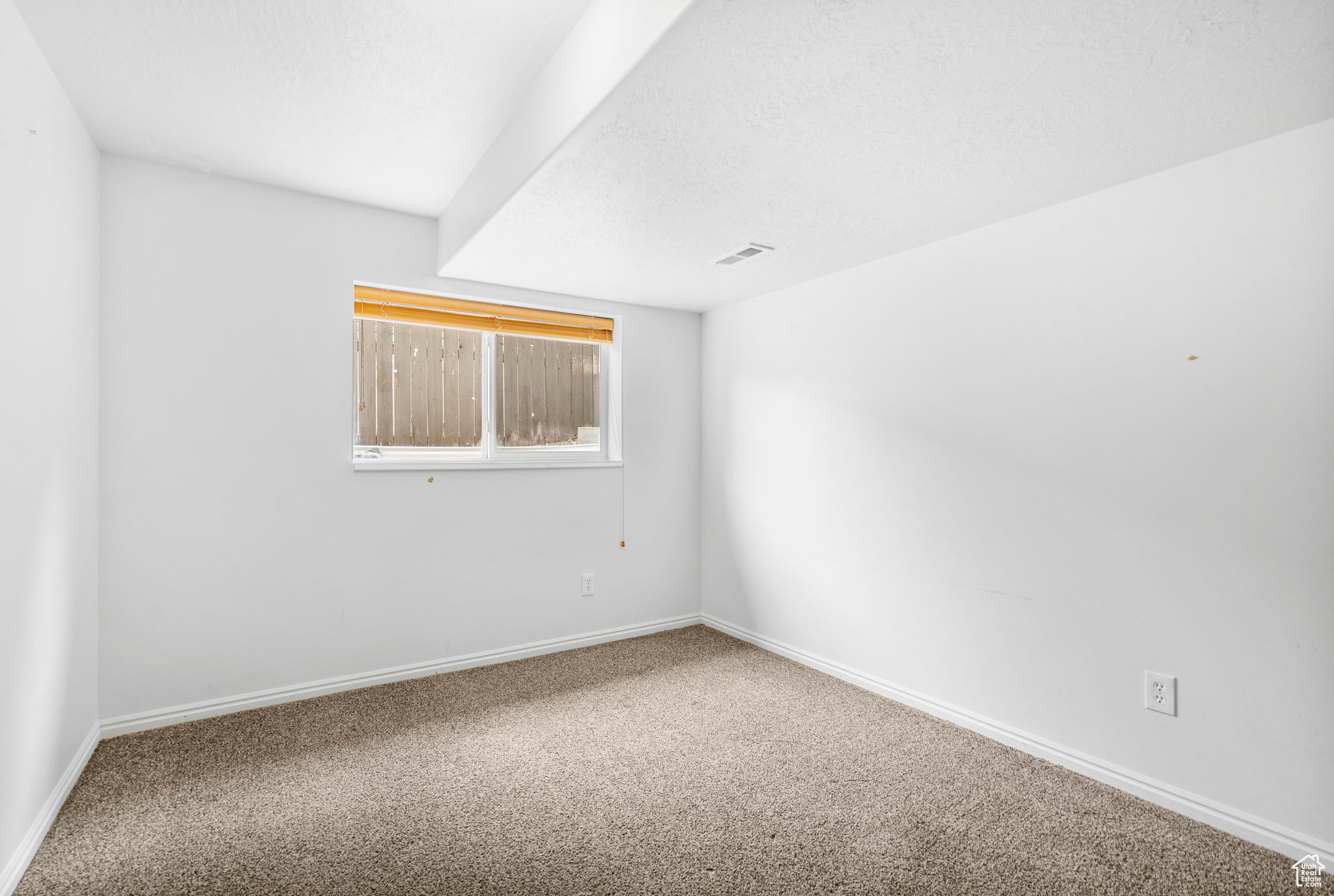 Eagle Mountain, Utah 84005, United States, 6 Bedrooms Bedrooms, ,3 BathroomsBathrooms,Residential,Pending,101108