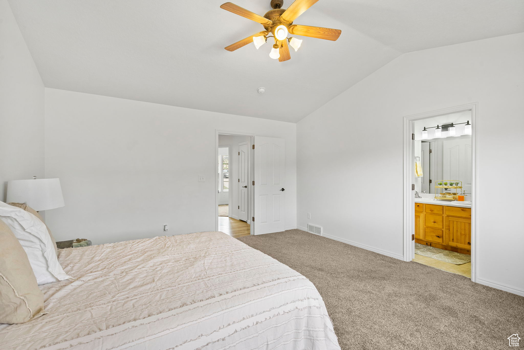 Eagle Mountain, Utah 84005, United States, 6 Bedrooms Bedrooms, ,3 BathroomsBathrooms,Residential,Pending,101108