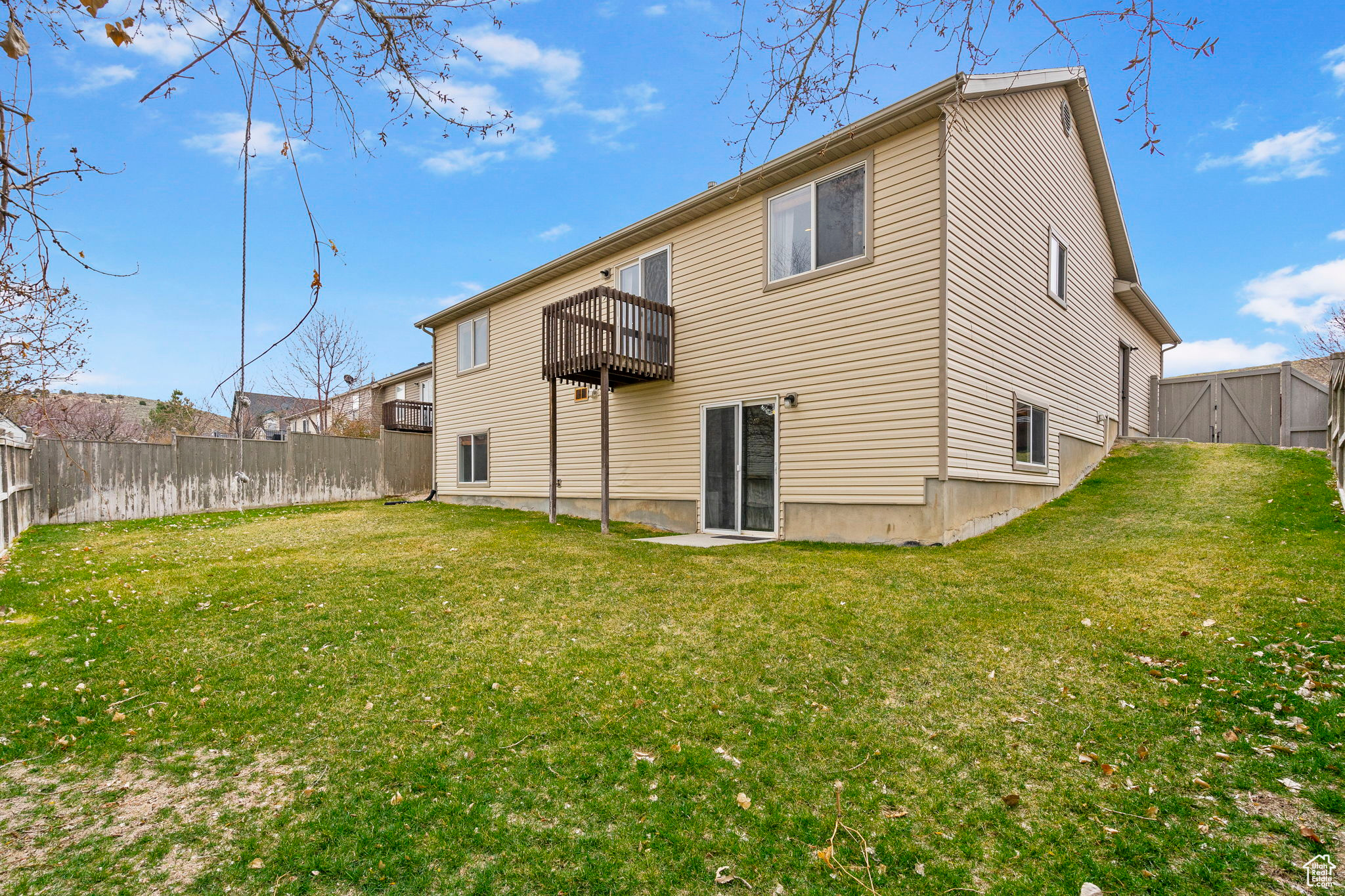 Eagle Mountain, Utah 84005, United States, 6 Bedrooms Bedrooms, ,3 BathroomsBathrooms,Residential,Pending,101108