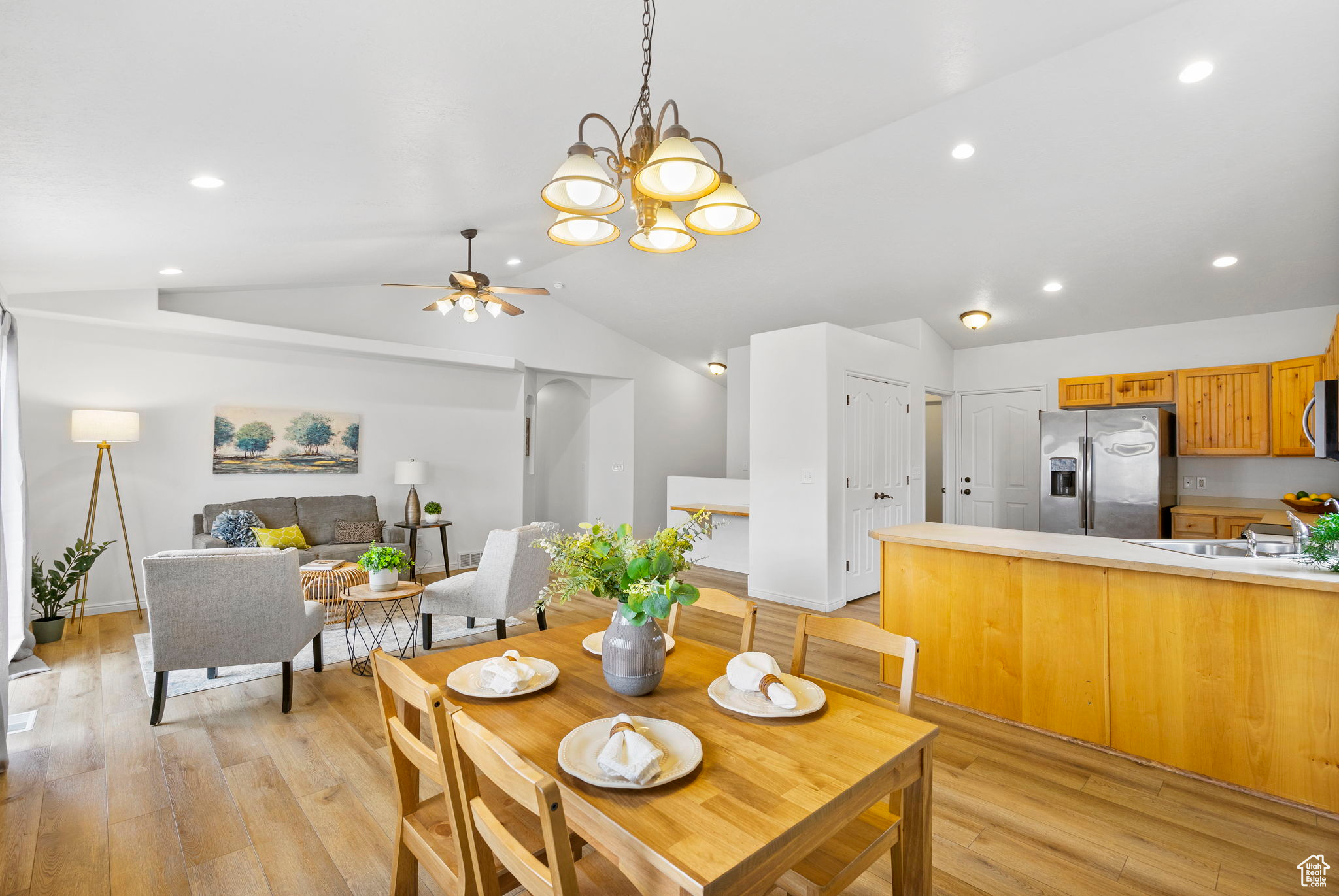 Eagle Mountain, Utah 84005, United States, 6 Bedrooms Bedrooms, ,3 BathroomsBathrooms,Residential,Pending,101108