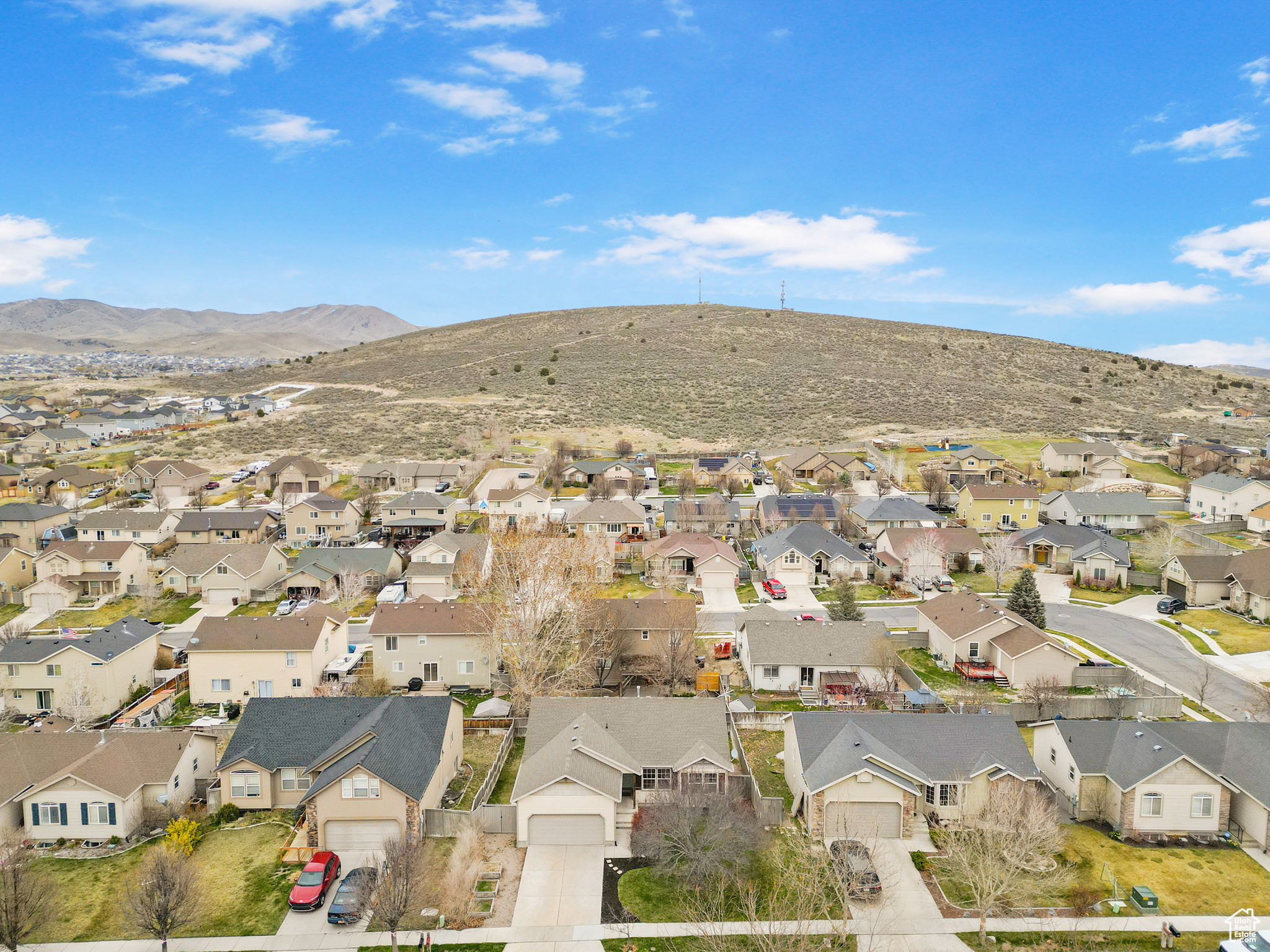 Eagle Mountain, Utah 84005, United States, 6 Bedrooms Bedrooms, ,3 BathroomsBathrooms,Residential,Pending,101108