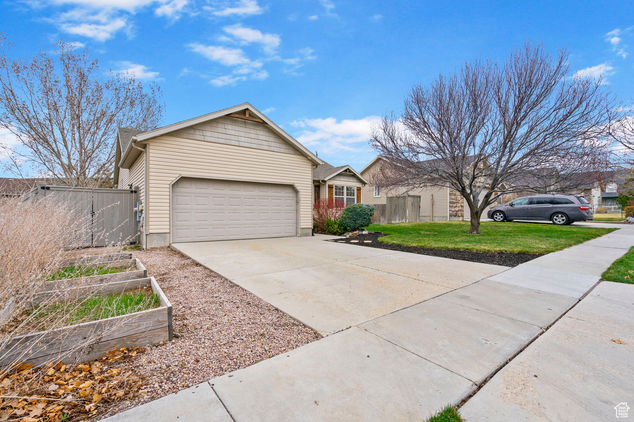 Eagle Mountain, Utah 84005, United States, 6 Bedrooms Bedrooms, ,3 BathroomsBathrooms,Residential,Pending,101108