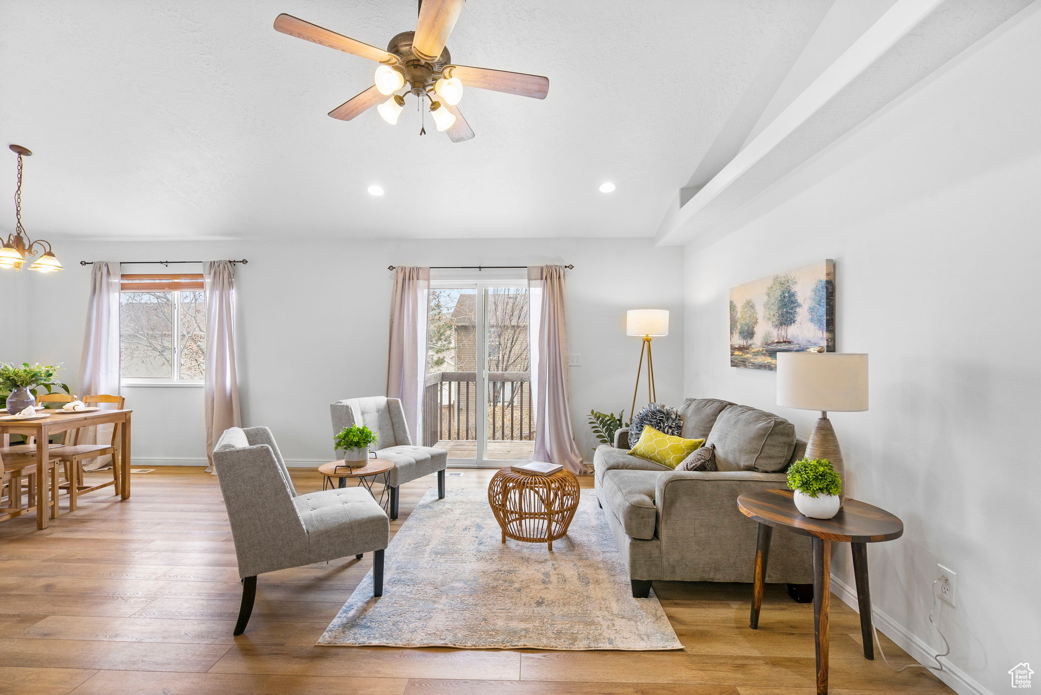 Eagle Mountain, Utah 84005, United States, 6 Bedrooms Bedrooms, ,3 BathroomsBathrooms,Residential,Pending,101108