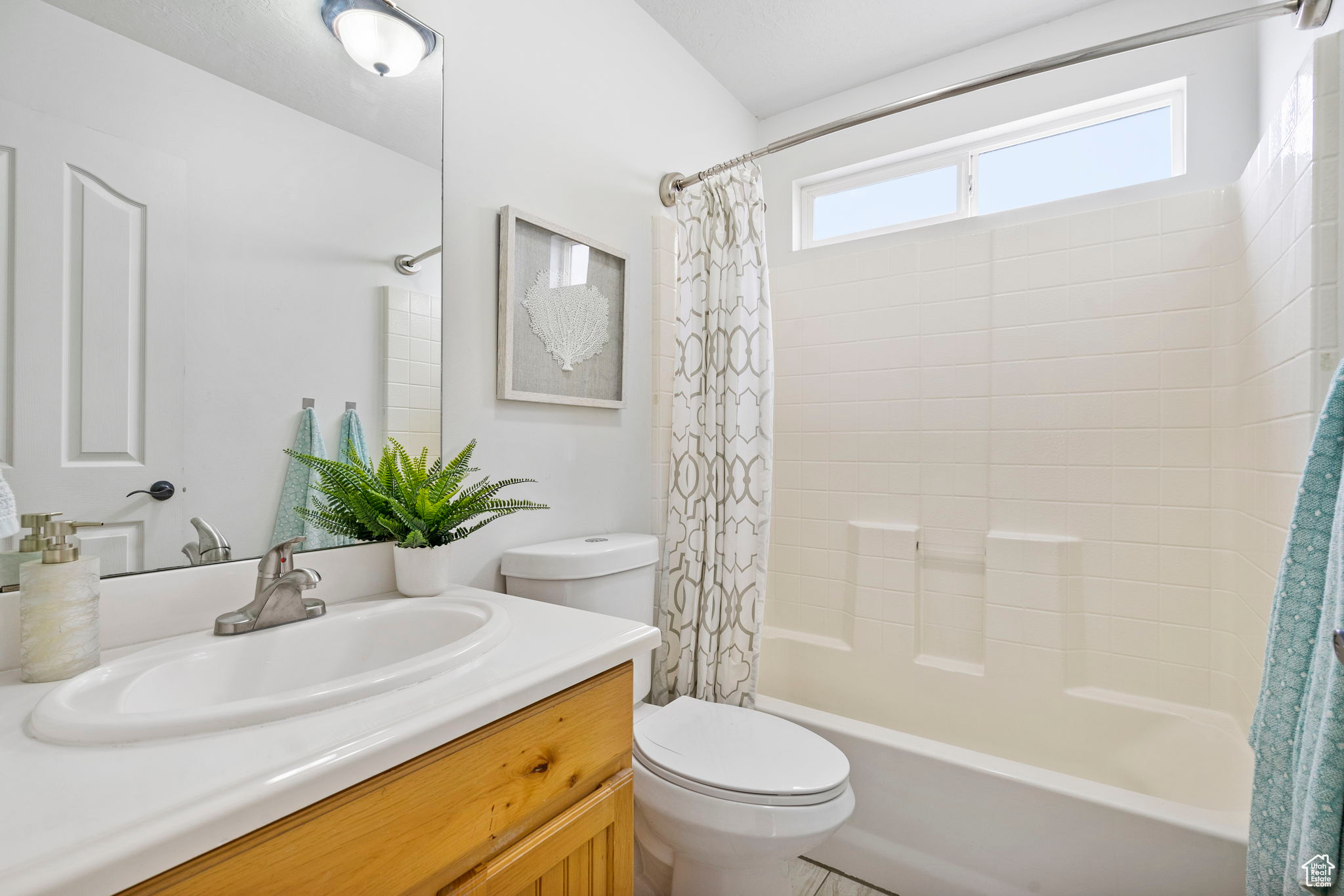 Eagle Mountain, Utah 84005, United States, 6 Bedrooms Bedrooms, ,3 BathroomsBathrooms,Residential,Pending,101108