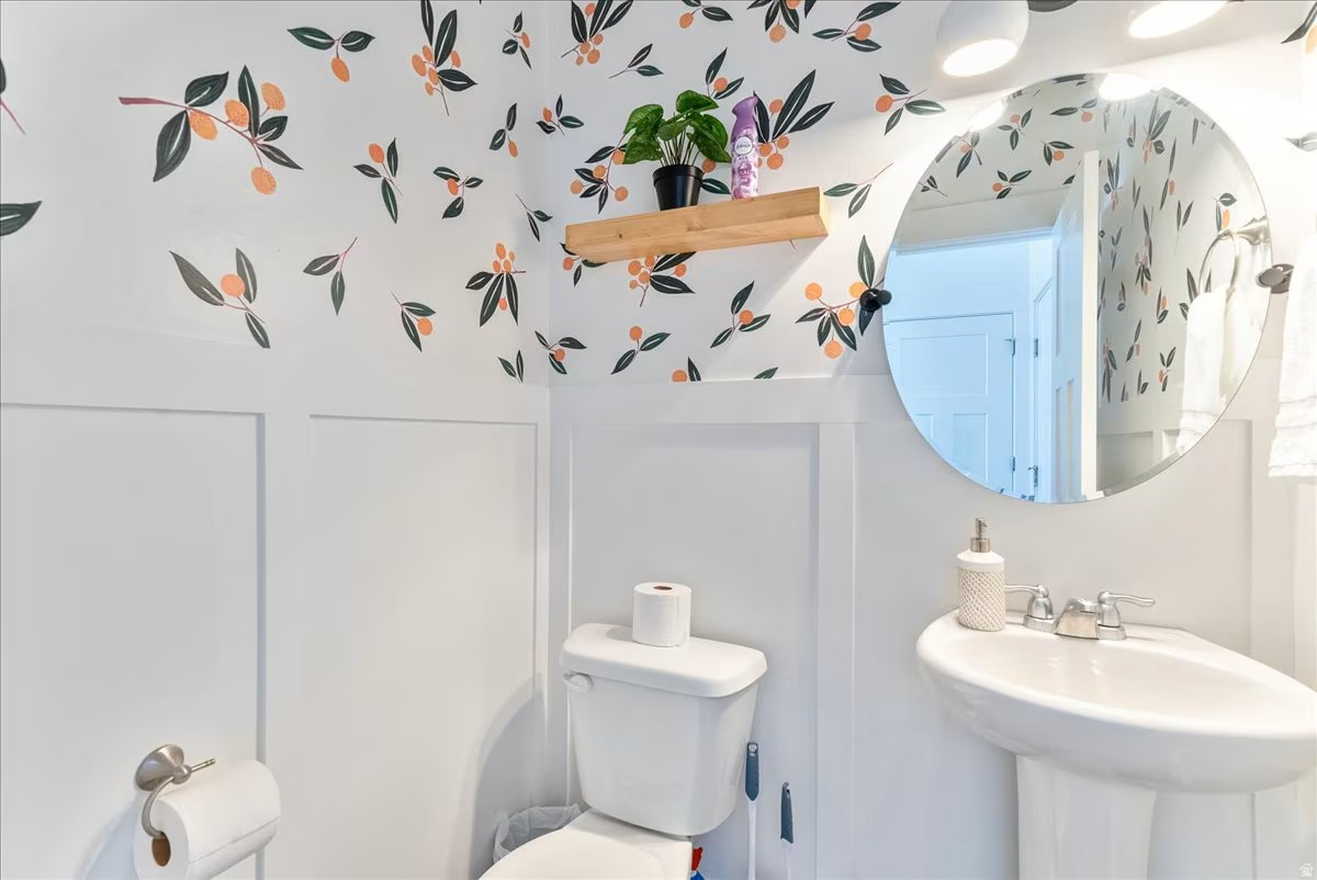 BRIDGEPORT AT WATERS EDGE - Residential