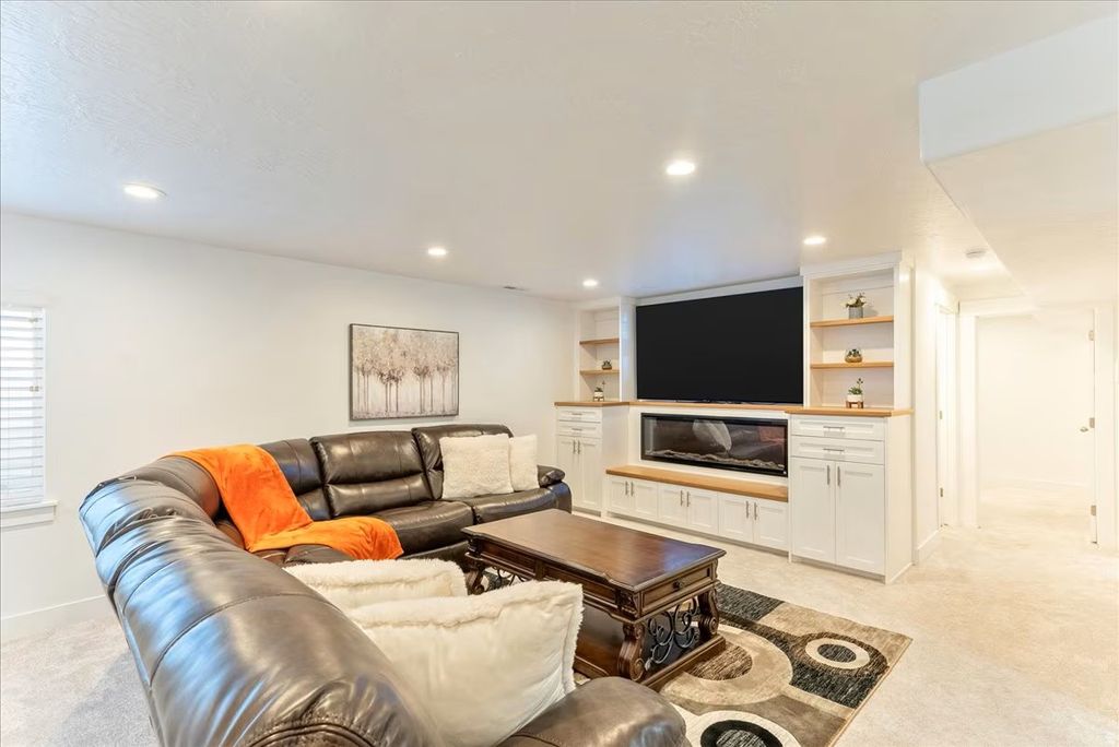 Photo of 235 N 590 E, Vineyard, UT 84059 (MLS # 2132221)