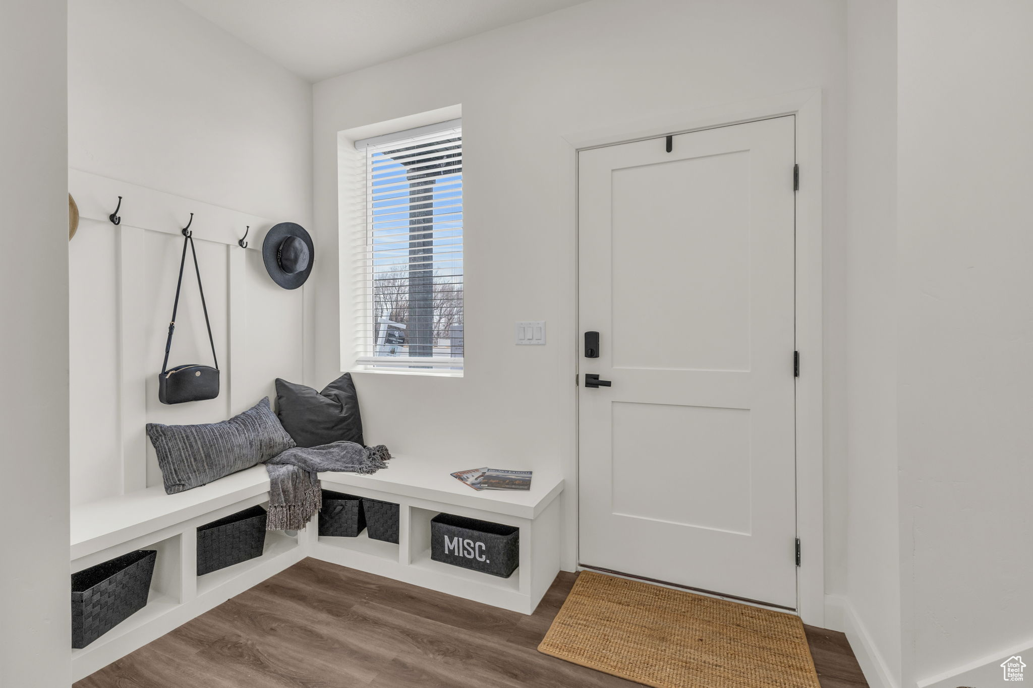 LAKE POINTE - Residential