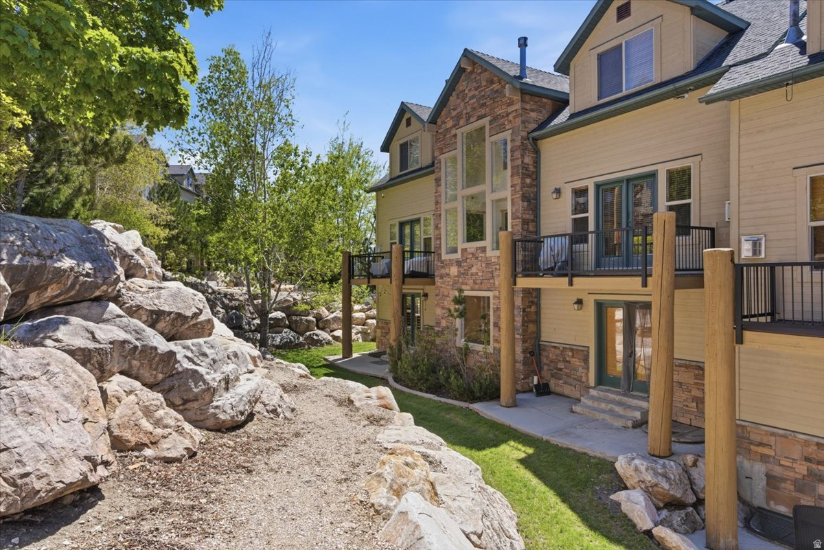 MOOSE HOLLOW - Residential