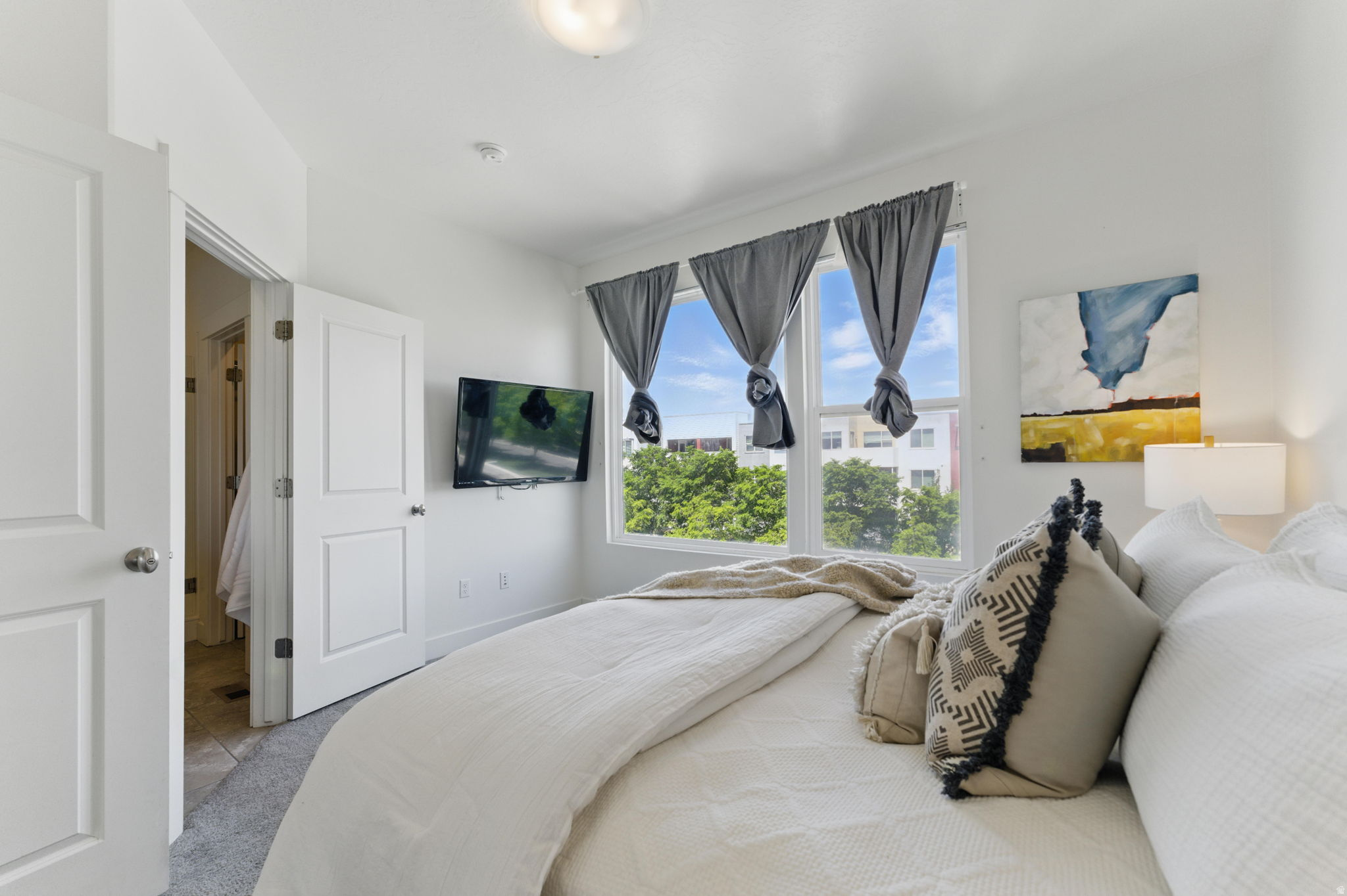 DAYBREAK - Residential