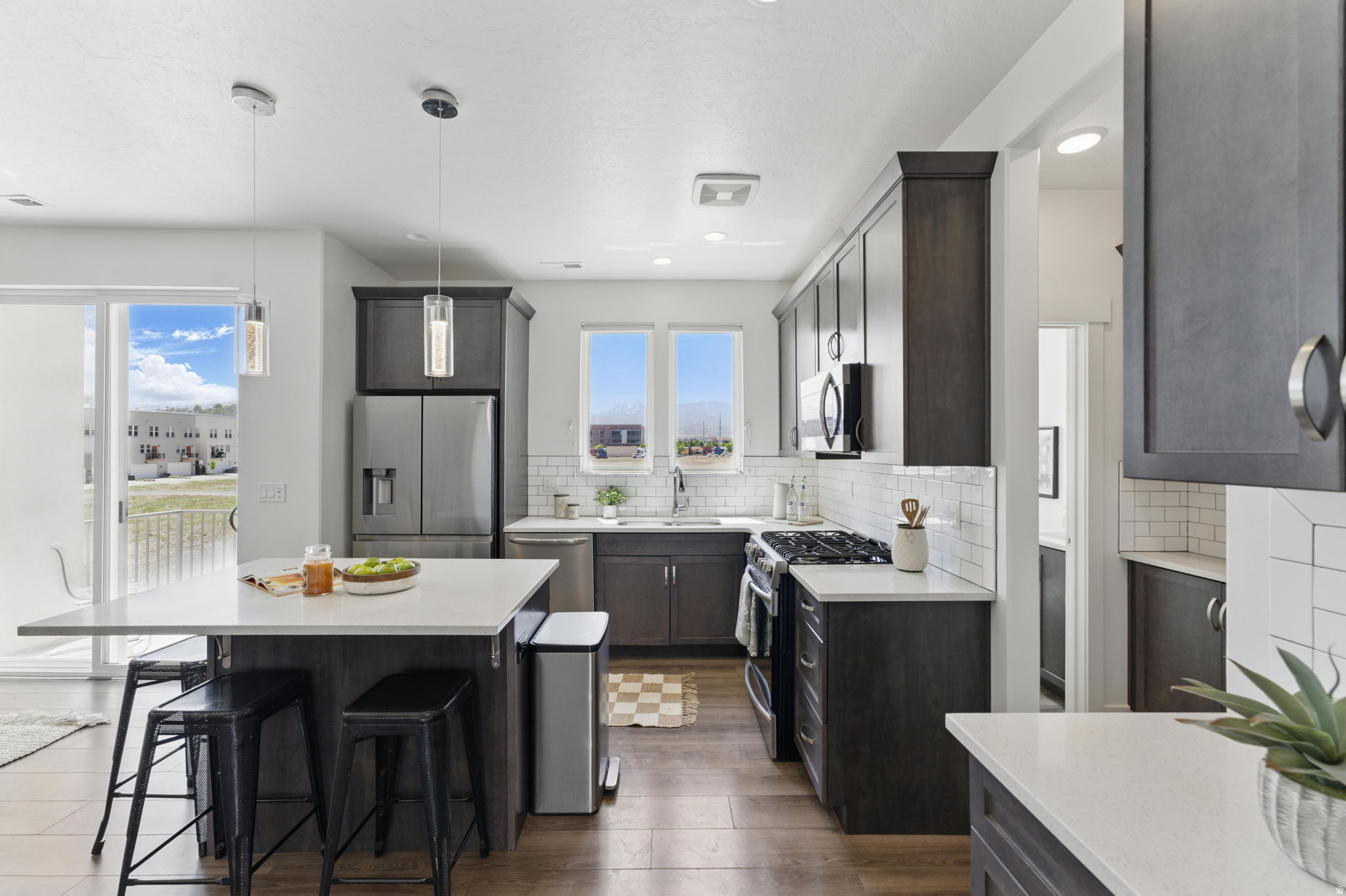 DAYBREAK - Residential