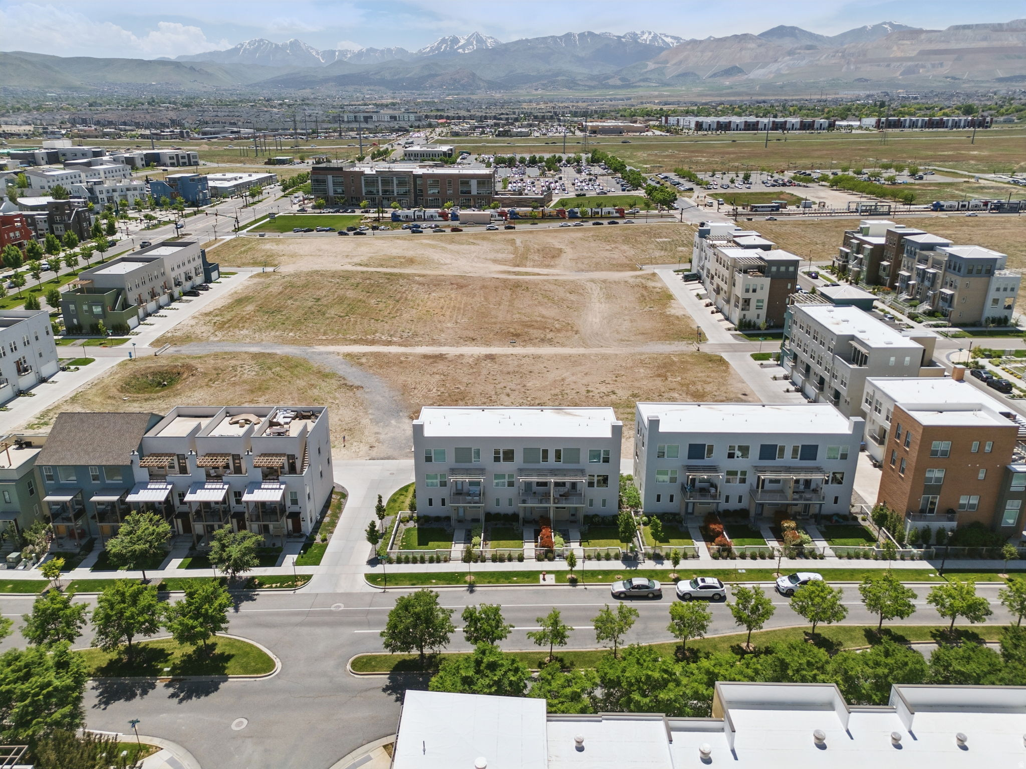 DAYBREAK - Residential