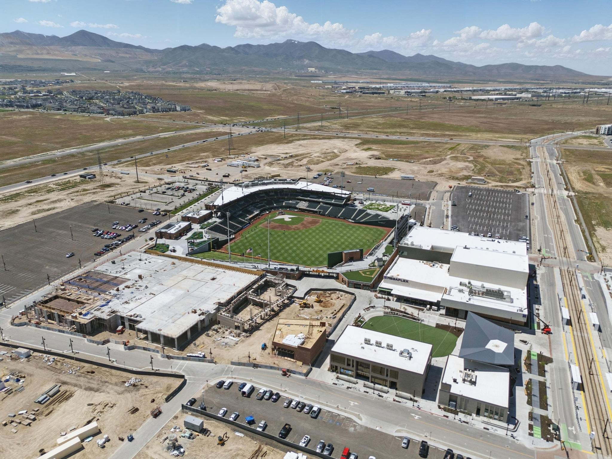 DAYBREAK - Residential