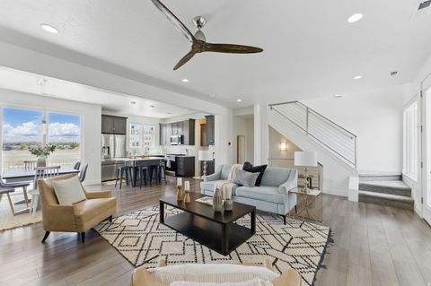 Photo of 11398 LAKE RUN RD, South Jordan, UT 84095 (MLS # 2120151) Photo of 11398 LAKE RUN RD, South Jordan, UT 84095 (MLS # 2120151)