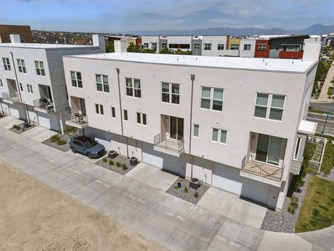 Tiny photo for 11398 LAKE RUN RD, South Jordan, UT 84095 (MLS # 2120151)