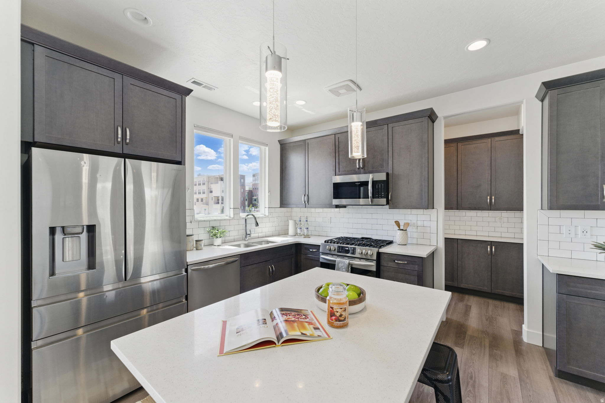 DAYBREAK - Residential