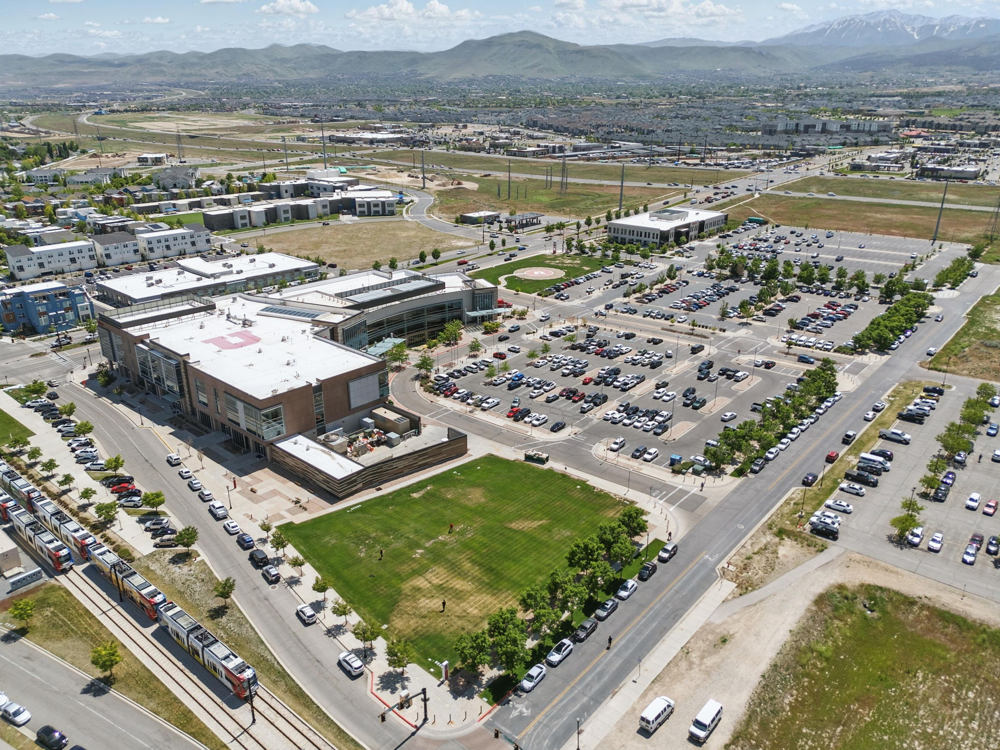 DAYBREAK - Residential