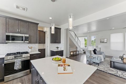 Tiny photo for 11398 LAKE RUN RD, South Jordan, UT 84095 (MLS # 2120151)