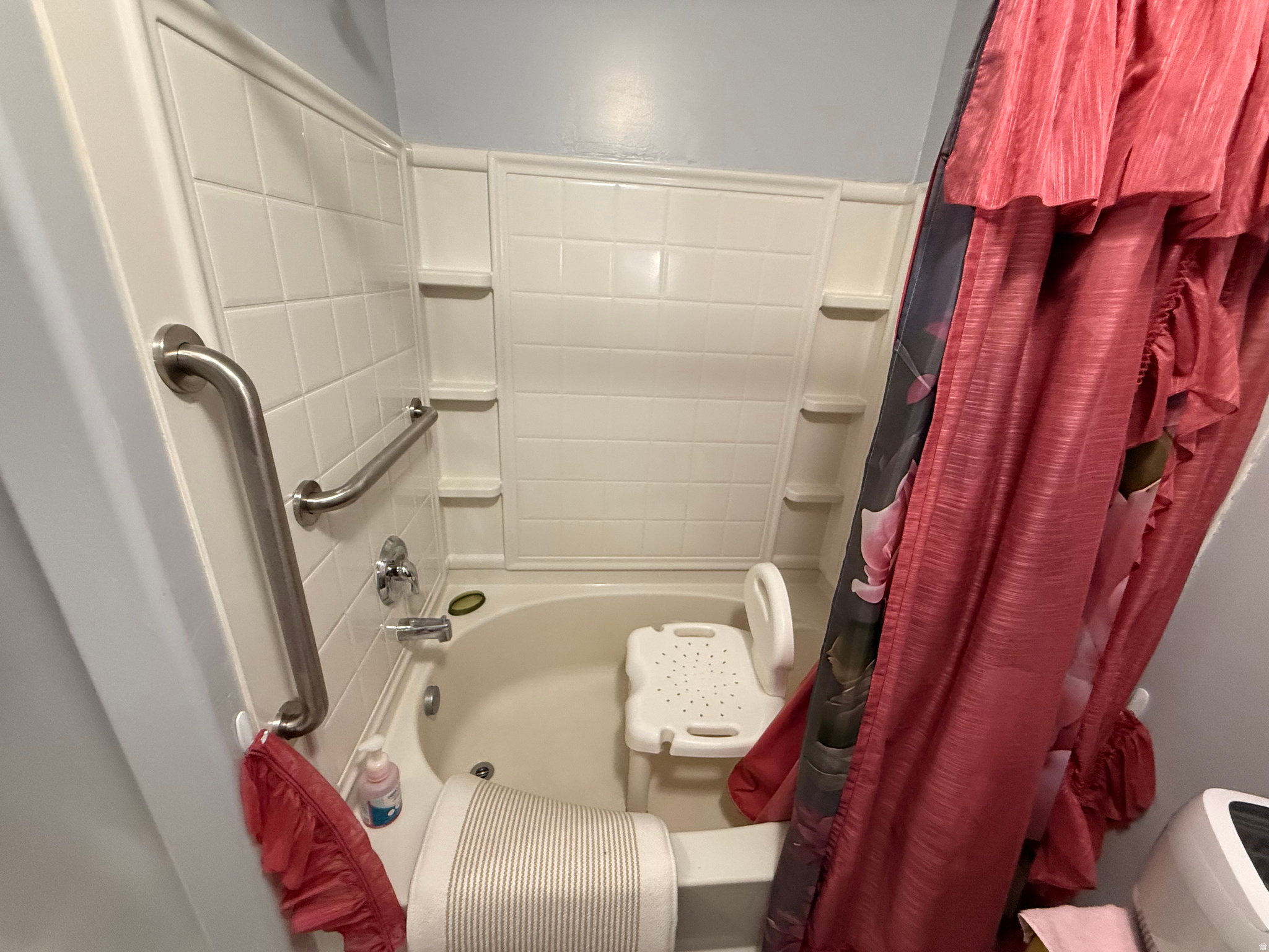 SPLIT MOUNTAIN VILLA - Residential