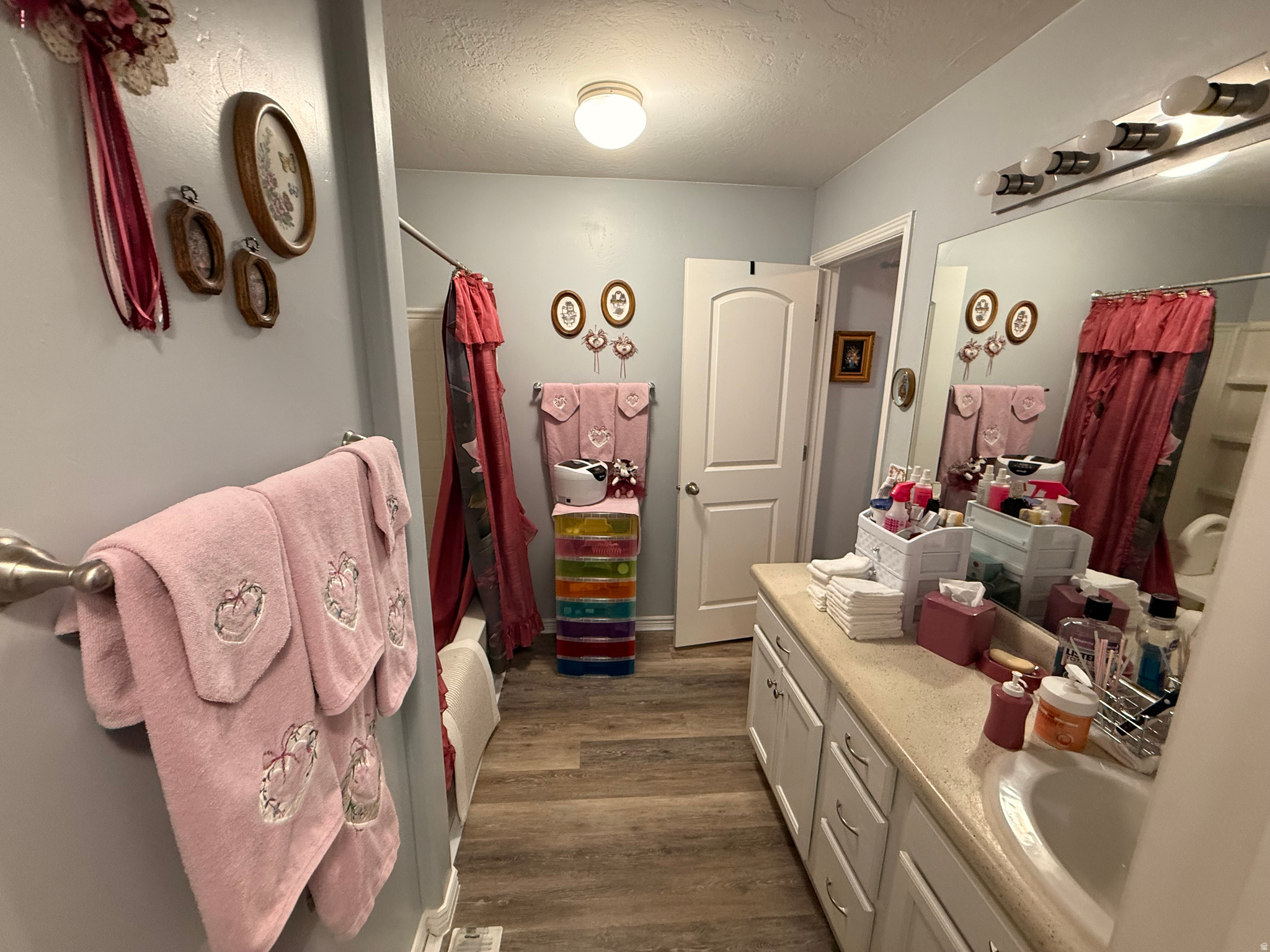 SPLIT MOUNTAIN VILLA - Residential