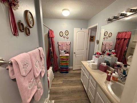 Tiny photo for 422 E 500 S #C, Vernal, UT 84078 (MLS # 2126941)