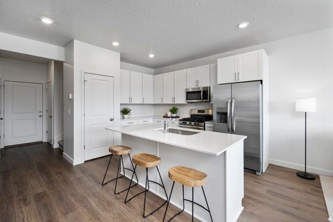 Tiny photo for 1688 W VIOLA LN N #3023, Saratoga Springs, UT 84045 (MLS # 2159509)