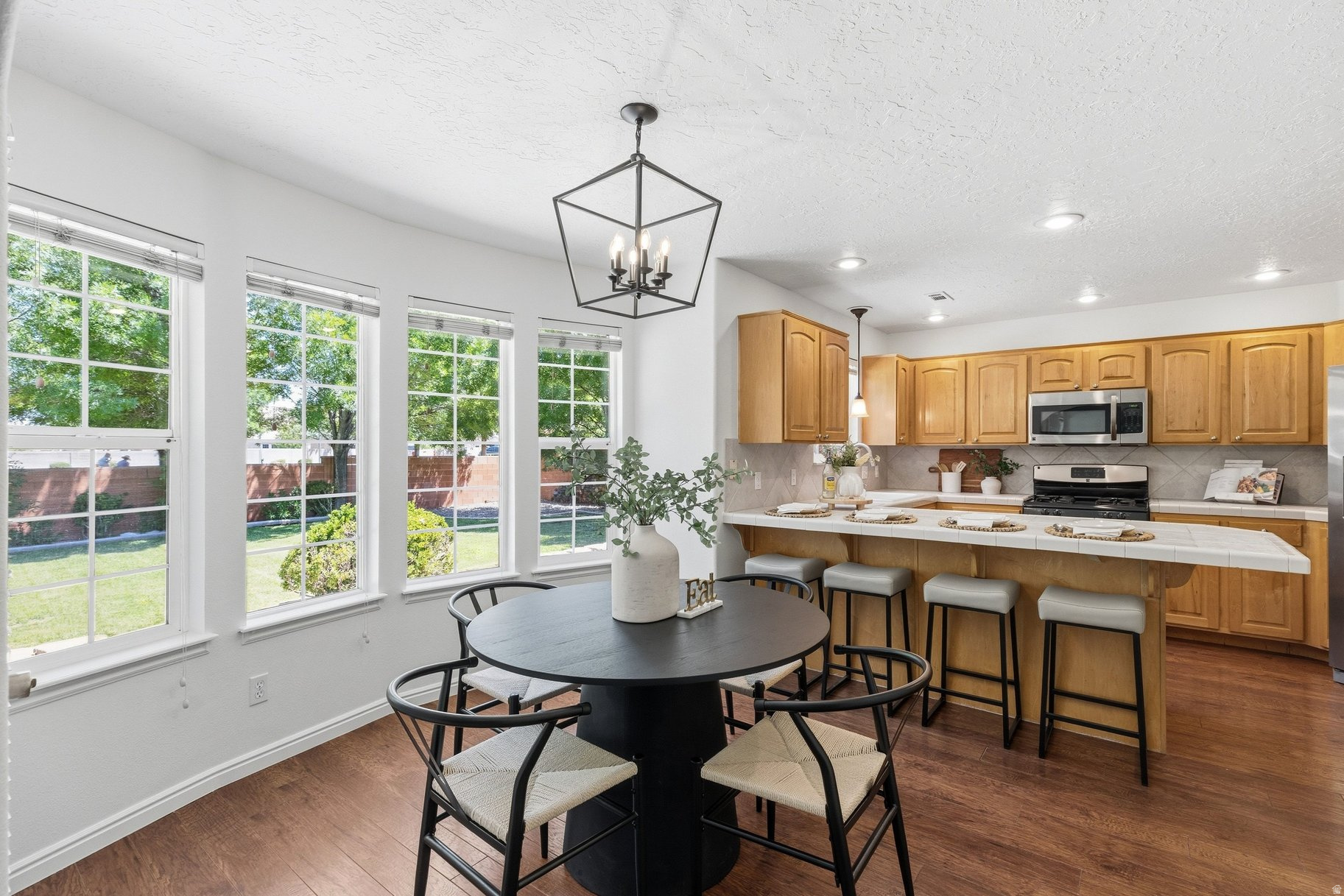 ELM ESTATES - Residential