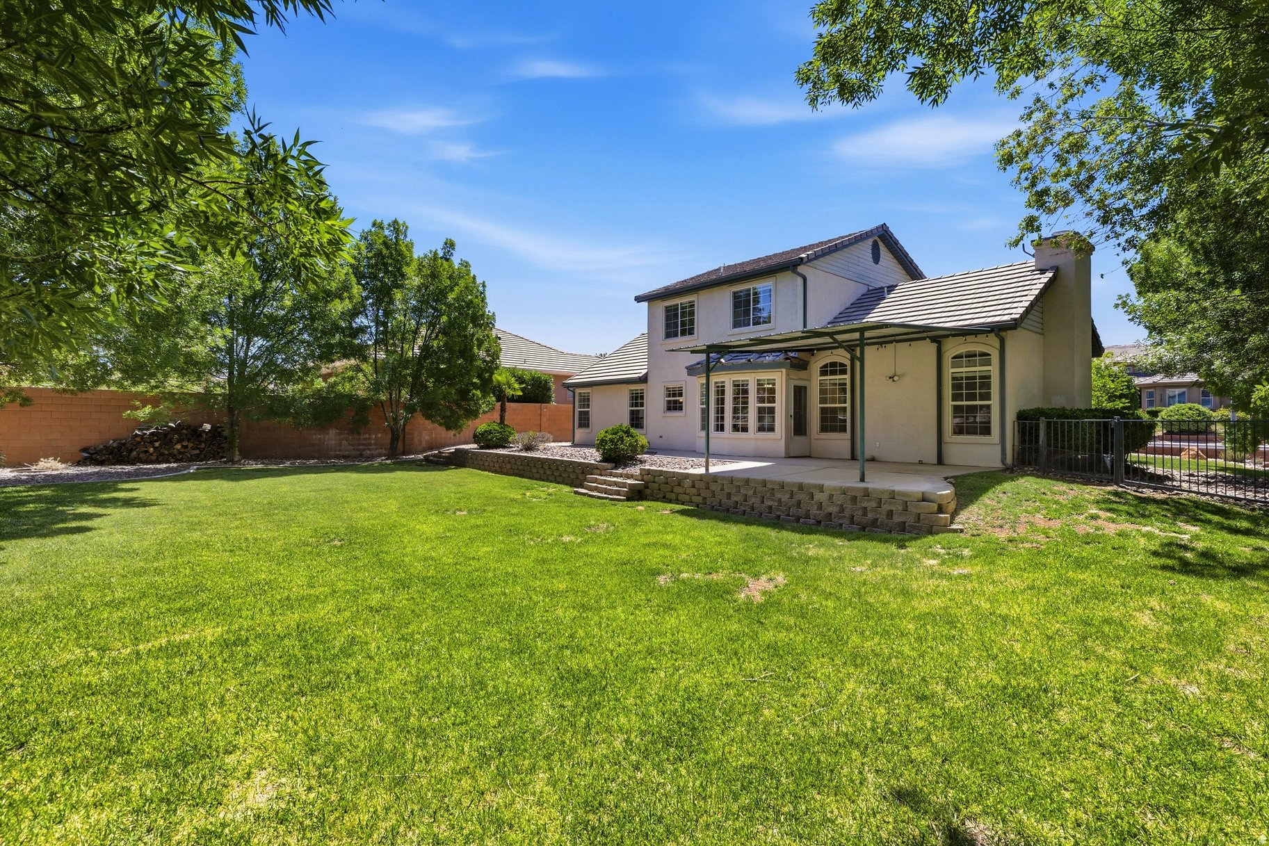 ELM ESTATES - Residential