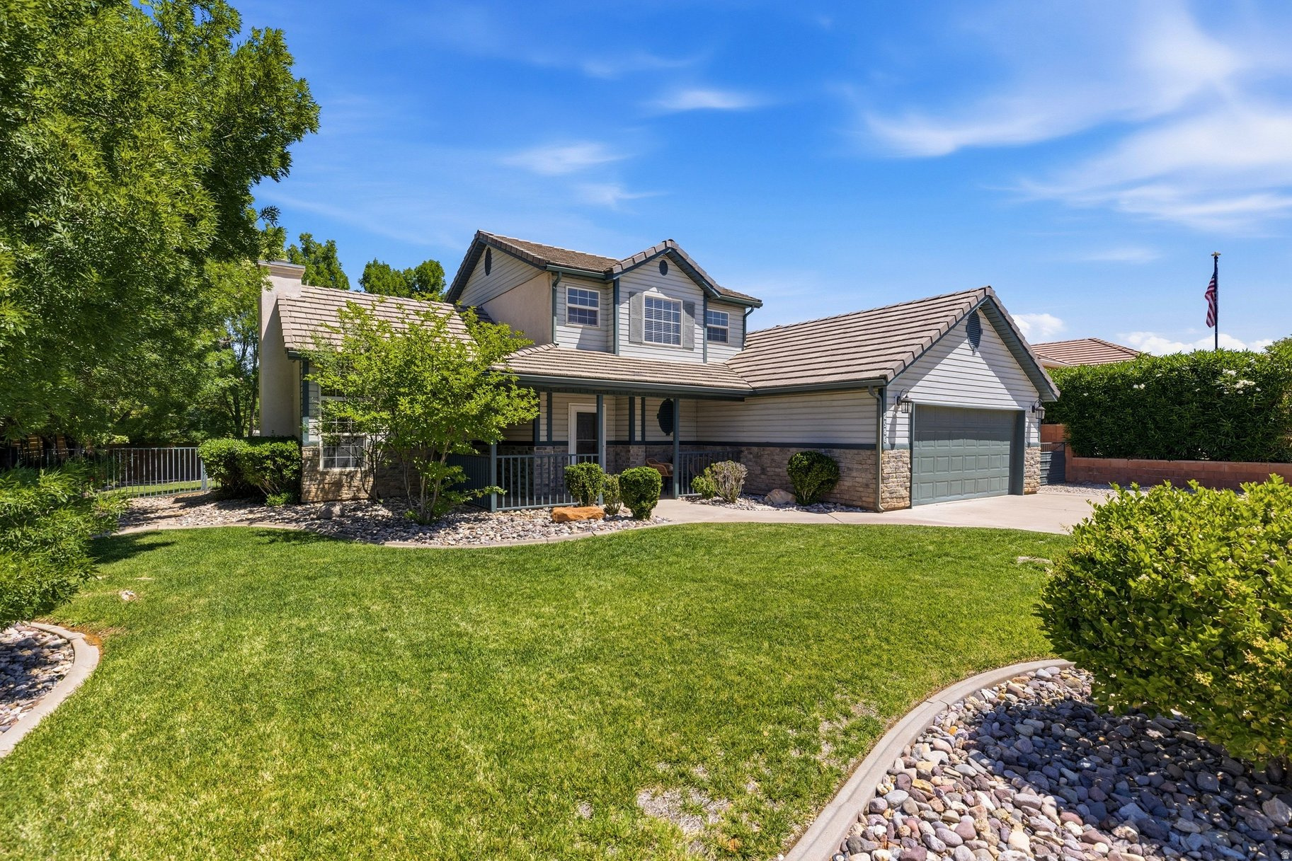 ELM ESTATES - Residential